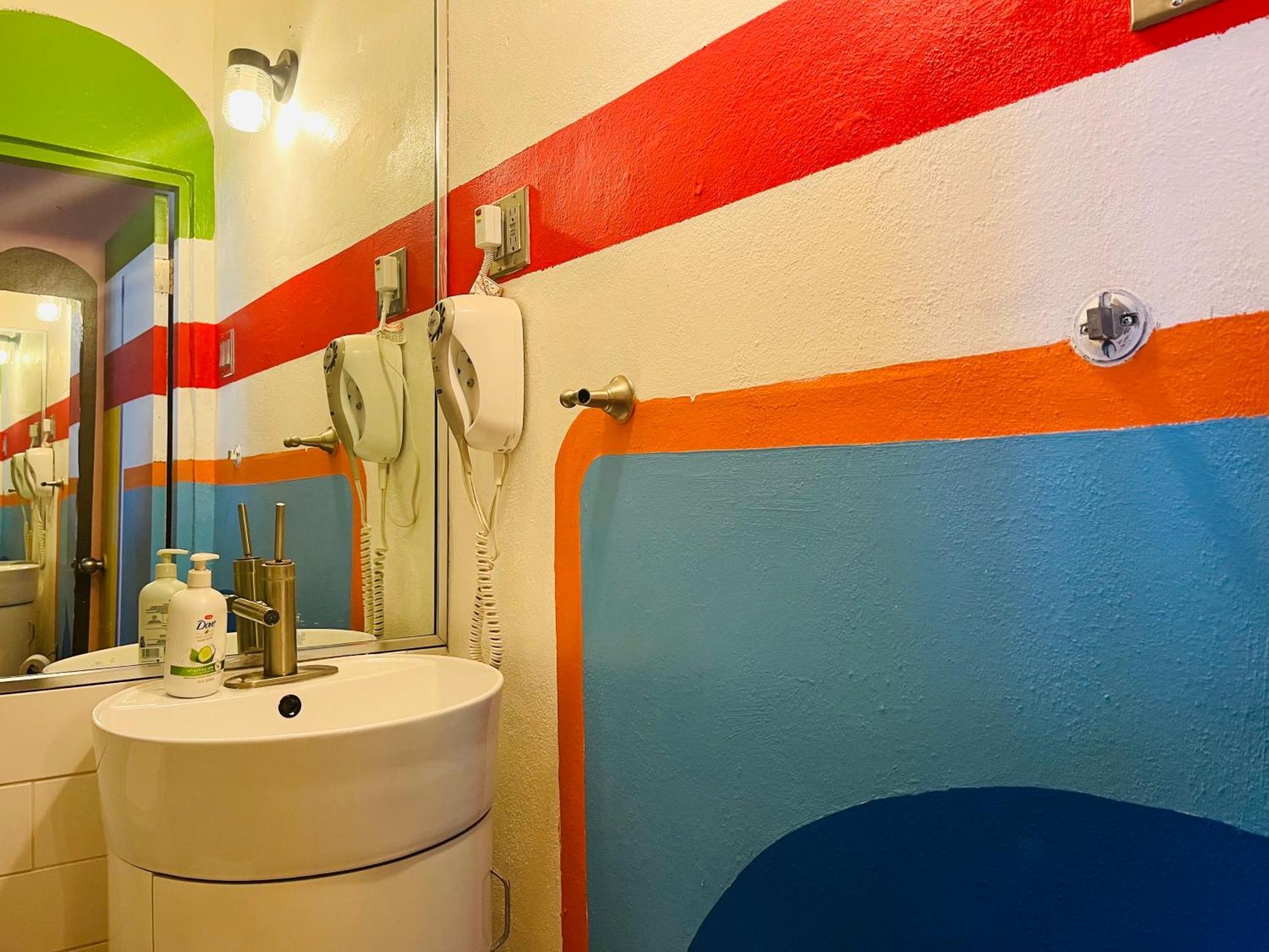 Lower Price, More Style, Discount Studio In San Juan,Pr, Beach, Free Bikes (Adults Only) Extérieur photo