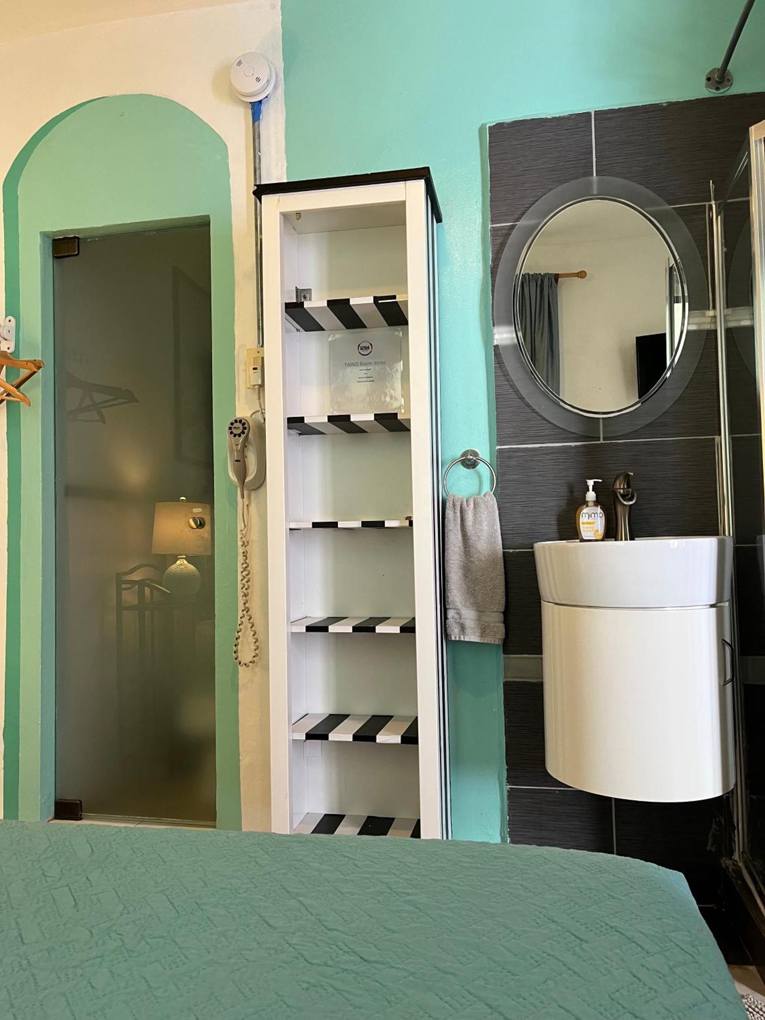Lower Price, More Style, Discount Studio In San Juan,Pr, Beach, Free Bikes (Adults Only) Extérieur photo